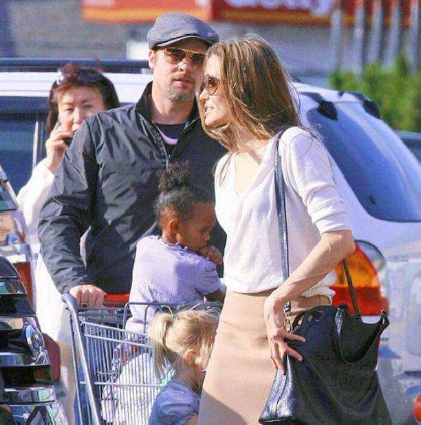 Анджелина Джоли приходит в ярость из-за того, что дети видятся с Брэдом Питтом