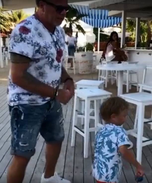 Танец Владимира Преснякова с маленьким сыном умилил фанатов