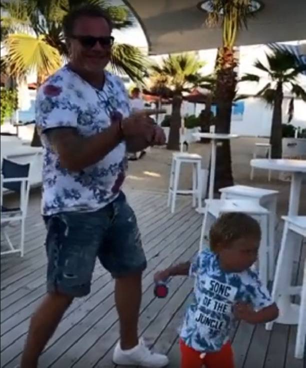 Танец Владимира Преснякова с маленьким сыном умилил фанатов
