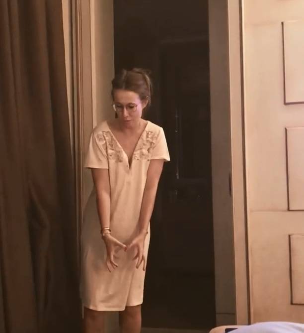 Матерящаяся Ксения Собчак в ночной рубахе произвела сильное впечатление на поклонников