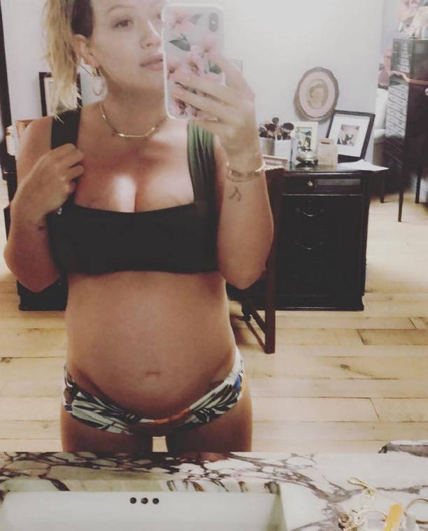 Хилари Дафф показала беременное фото и рассказала о своих ощущениях