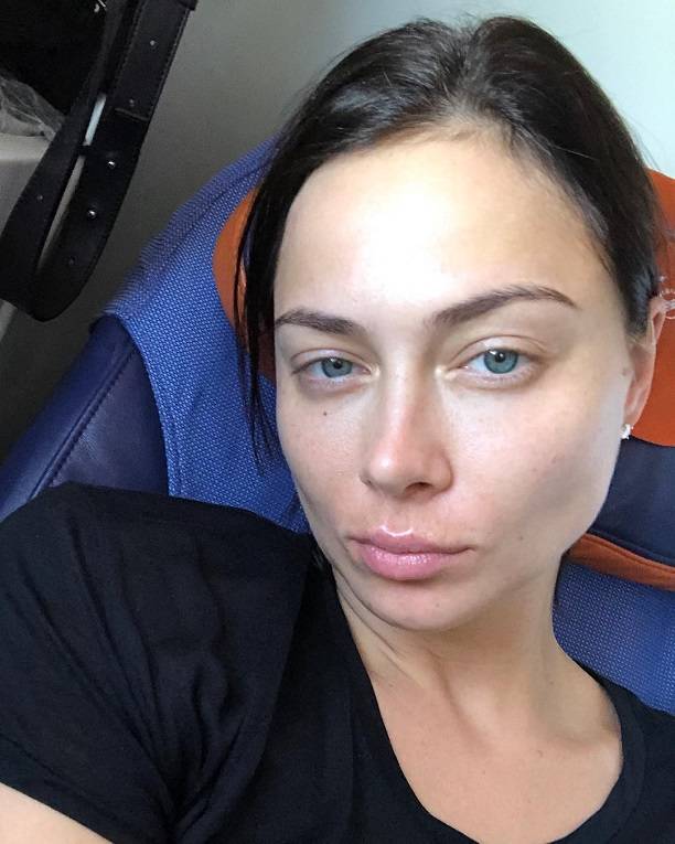 Настасья Самбурская ужаснула снимком без макияжа