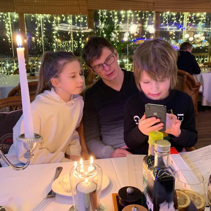 Андрей Аршавин отметил в ресторане день рождения дочки