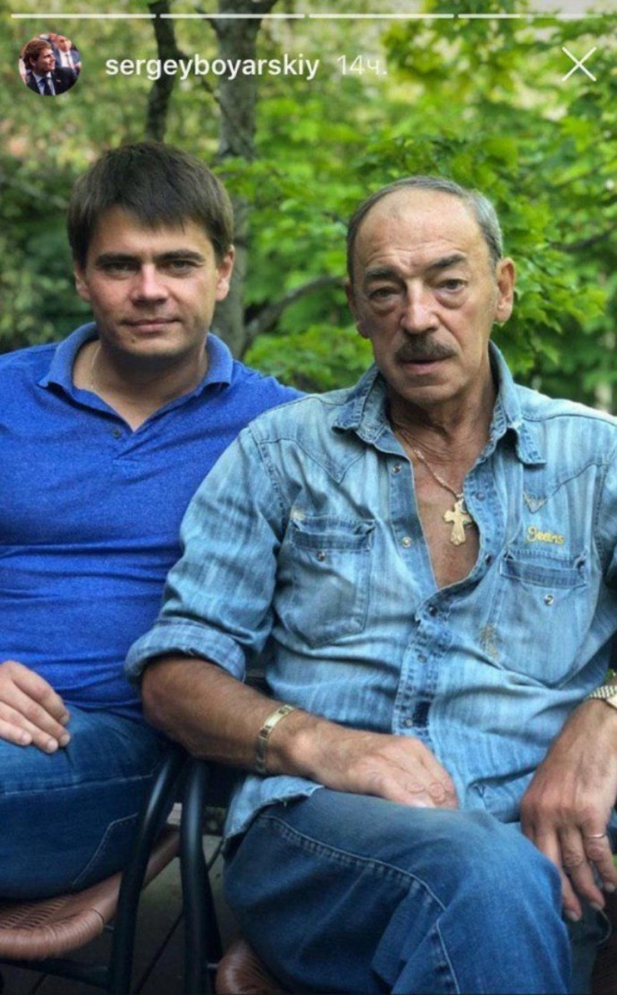 Сын Михаила Боярского показал редко фото актёра без шляпы на даче
