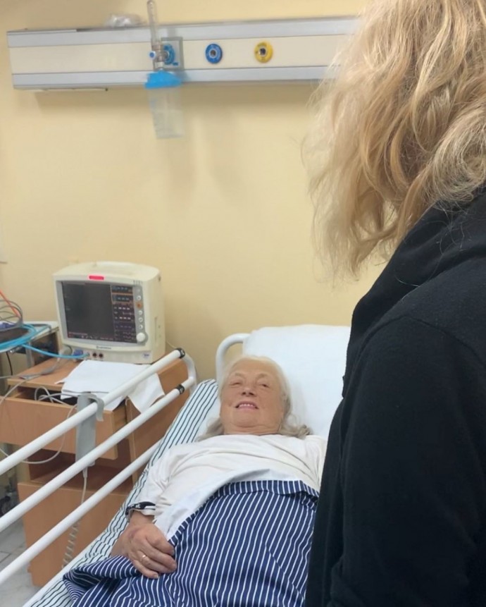 Появились снимки Лидии Федосеевой-Шукшиной из больничной палаты в Болгарии