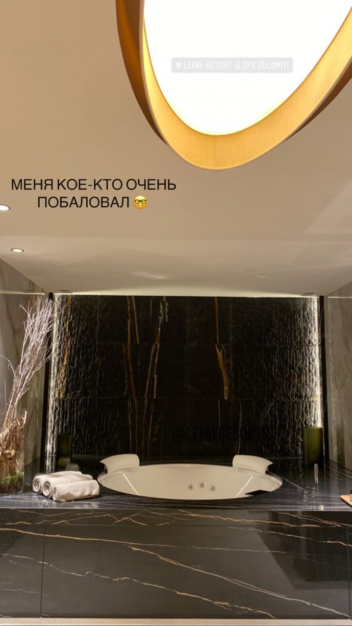 Вера Брежнева оттянулась в роскошной ванной