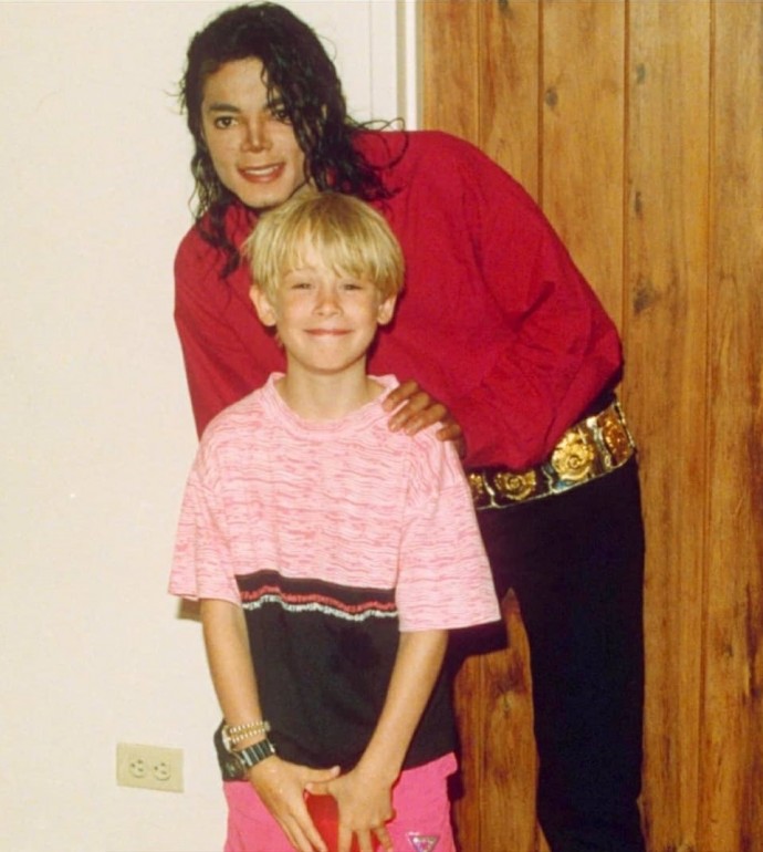 Маколей Калкин рассказал, что происходило между Майклом Джексоном и детьми в его доме