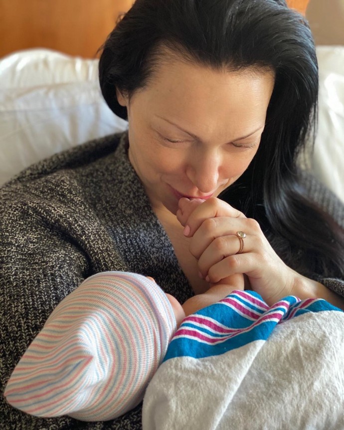 "Новый комок любви": Лора Препон и Бен Фостер стали родителями во второй раз