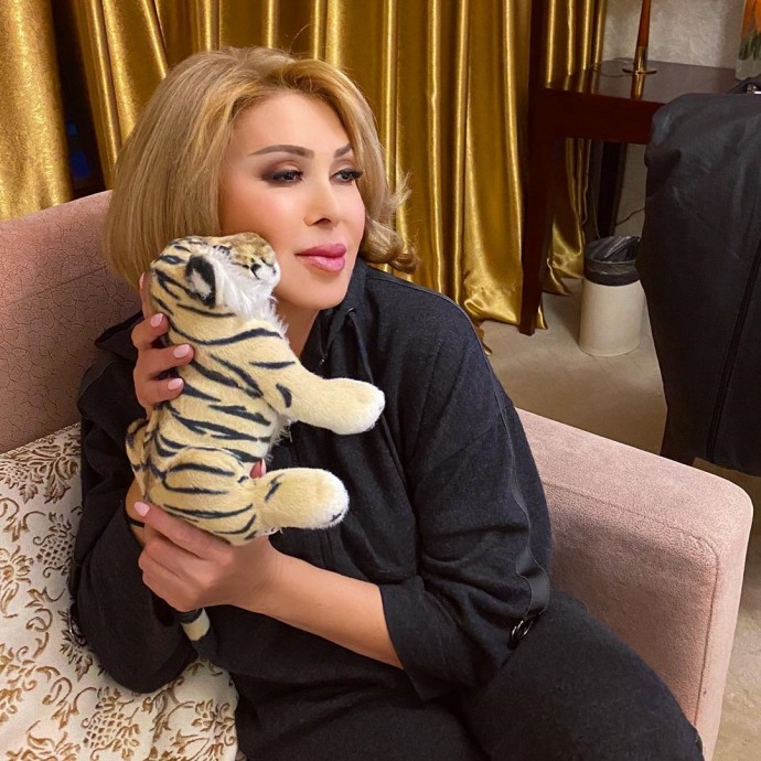 "Я его ни в какой зоопарк не отдам!": Любовь Успенская показала подаренного уссурийского тигра