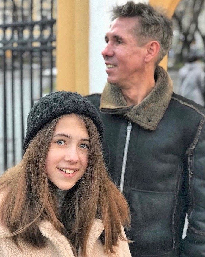 «Красавица и чудовище»: дочь Алексея Панина Нюся хорошеет с каждым днем
