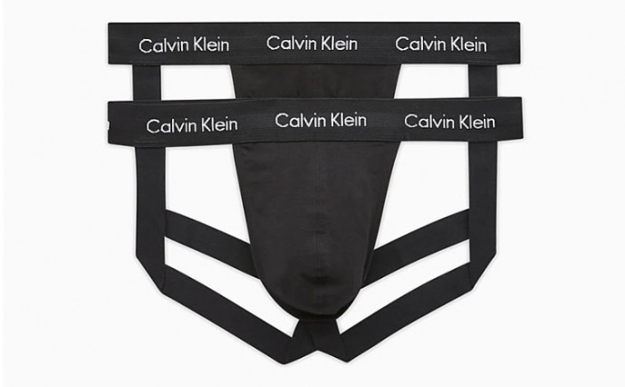 Кендалл Дженнер представила пикантную фотосессию новинок от Calvin Klein