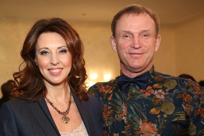 Виктор Рыбин и Наталья Сенчукова были вынуждены уволить прислугу в своём особняке