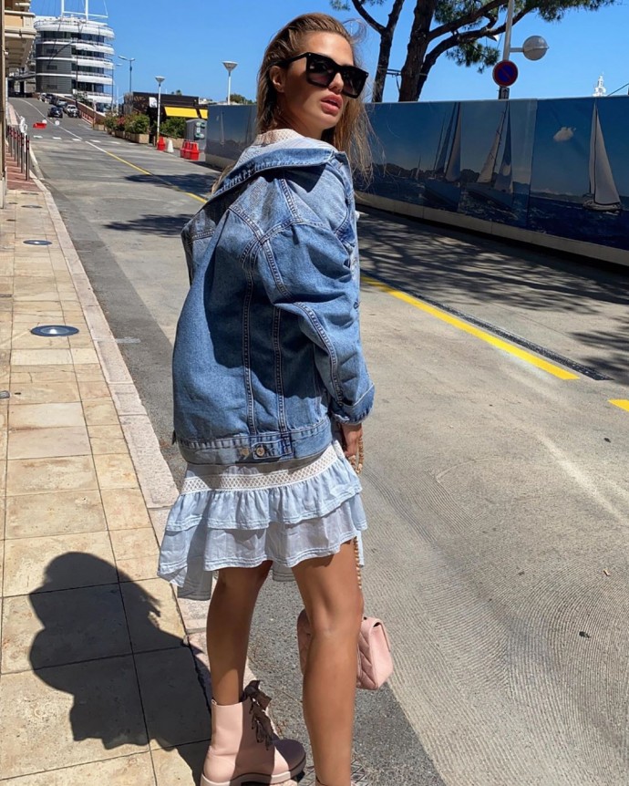 Рейтинг дня: Виктория Боня в романтичном платье и ботинках гуляет по солнечному Монте-Карло