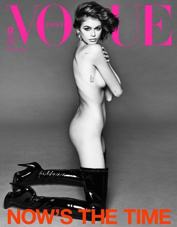 Кайя Гербер представила две эротические обложки журнала Vogue