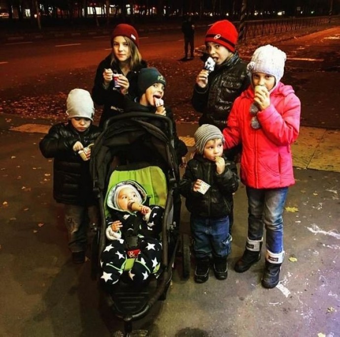 Леонова ирина юрьевна фото с детьми