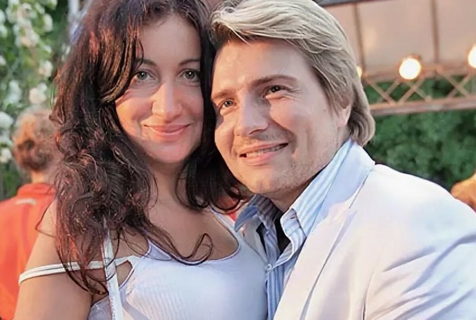 Бывшая жена Николая Баскова впервые за 10 лет вышла в свет