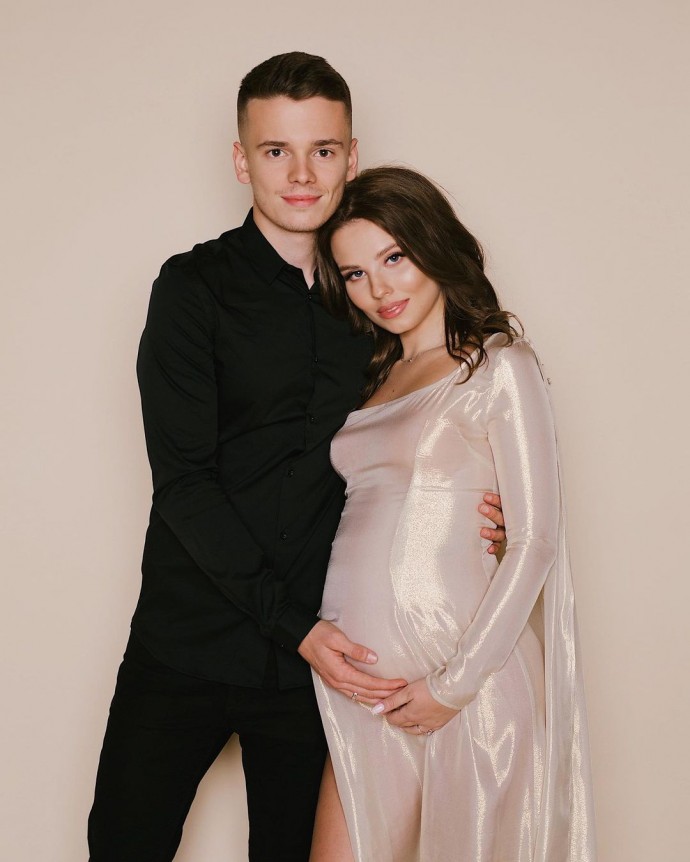 Арсений Шульгин признался, что его жена беременна