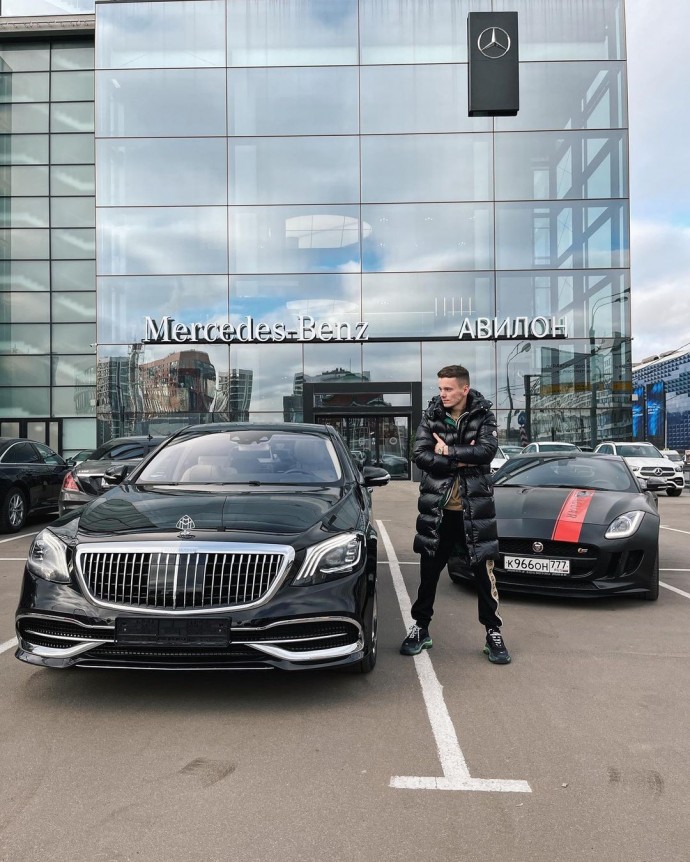 Младший сын певицы Валерии приобрел автомобиль за 8 миллионов рублей