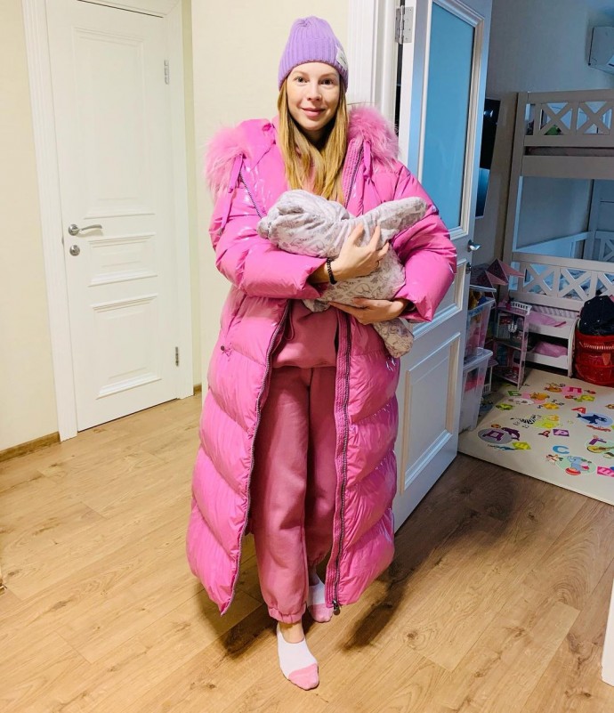 Наталья Подольская срочно покинула вечеринку из-за младенца