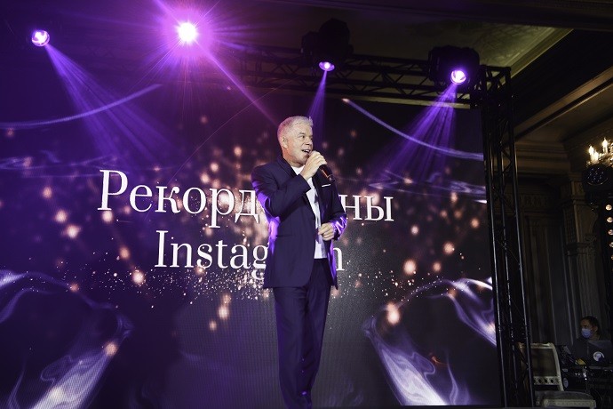 Рекордсмены Instagram в России получили свои награды