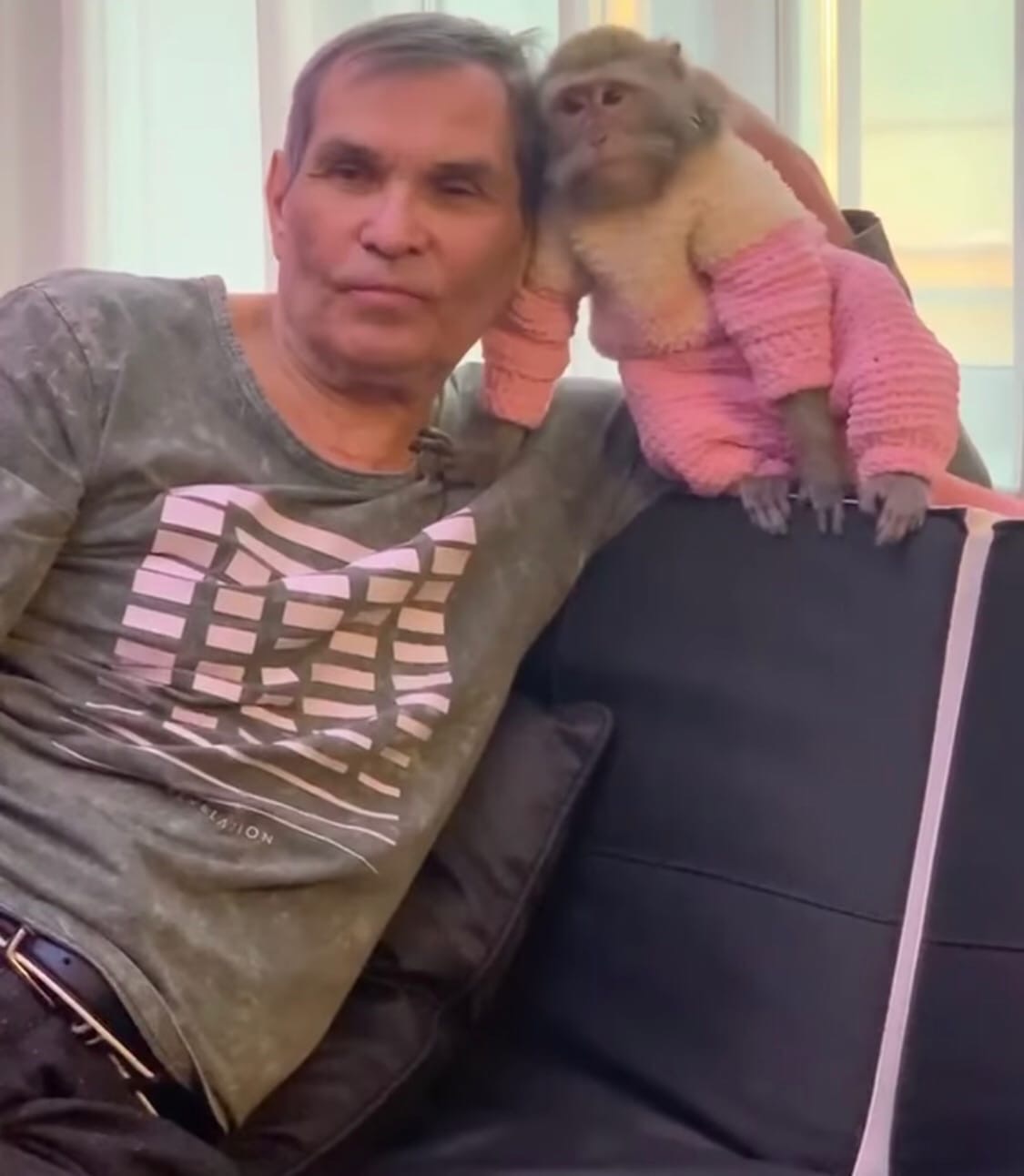 Бари Алибасов оказался в больнице из-за обезьяны