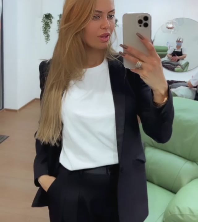 Виктория Боня открывает салон массажа лица в Москве