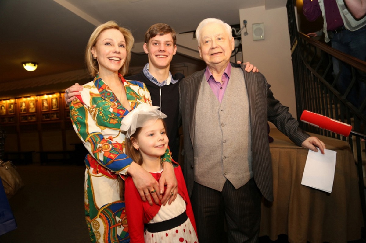 Марина Зудина призналась, что Олег Табаков не хотел иметь с ней совместных детей