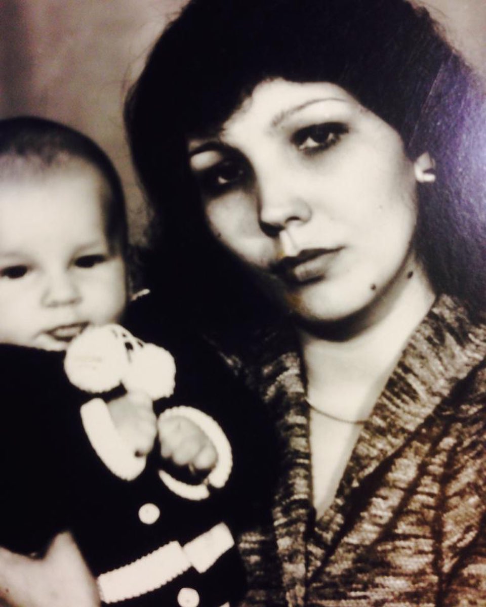 Баста опубликовал детский снимок с мамой в свой 41-й день рождения