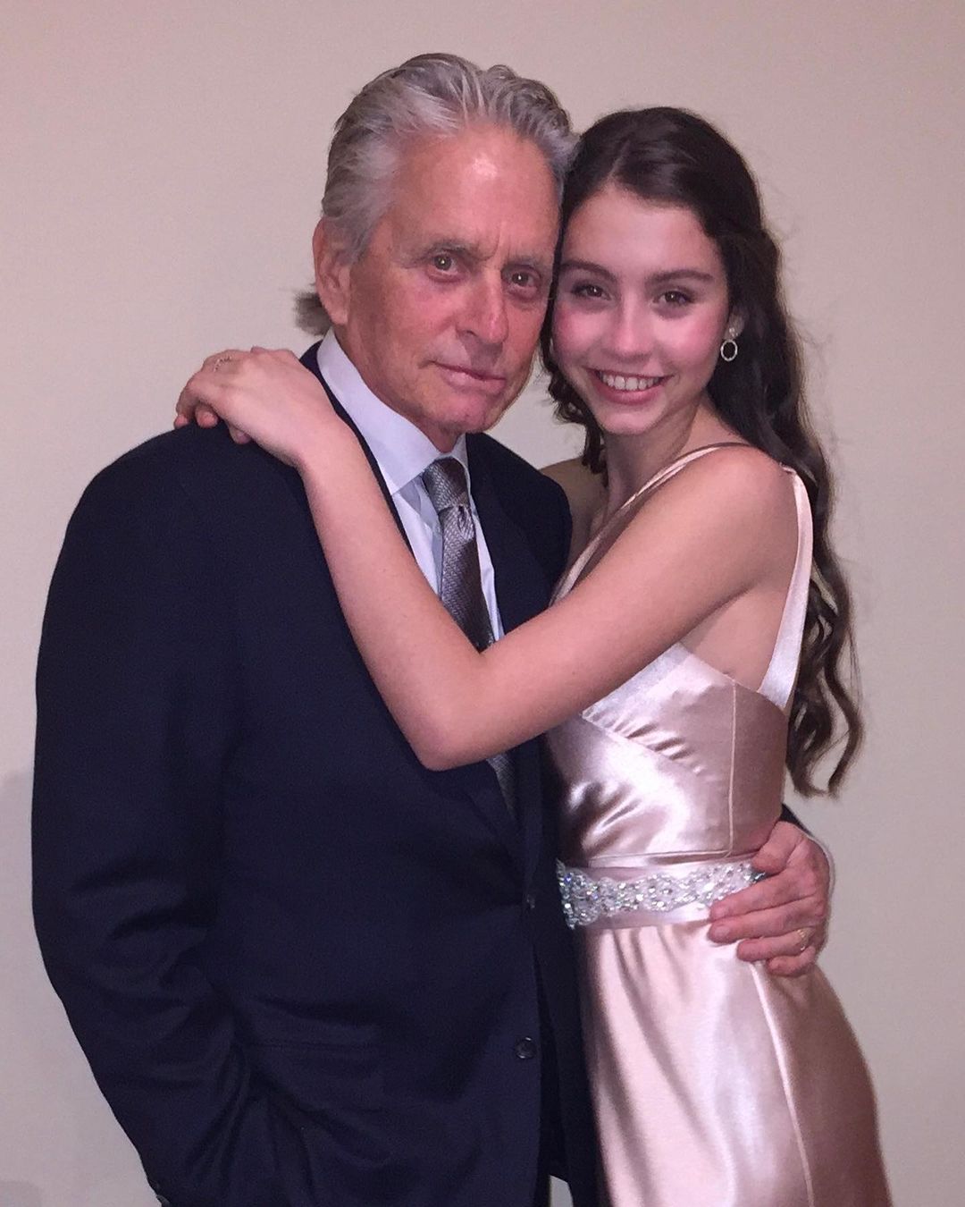 74-летний Майкл Дуглас трогательно поздравил дочку с совершеннолетием