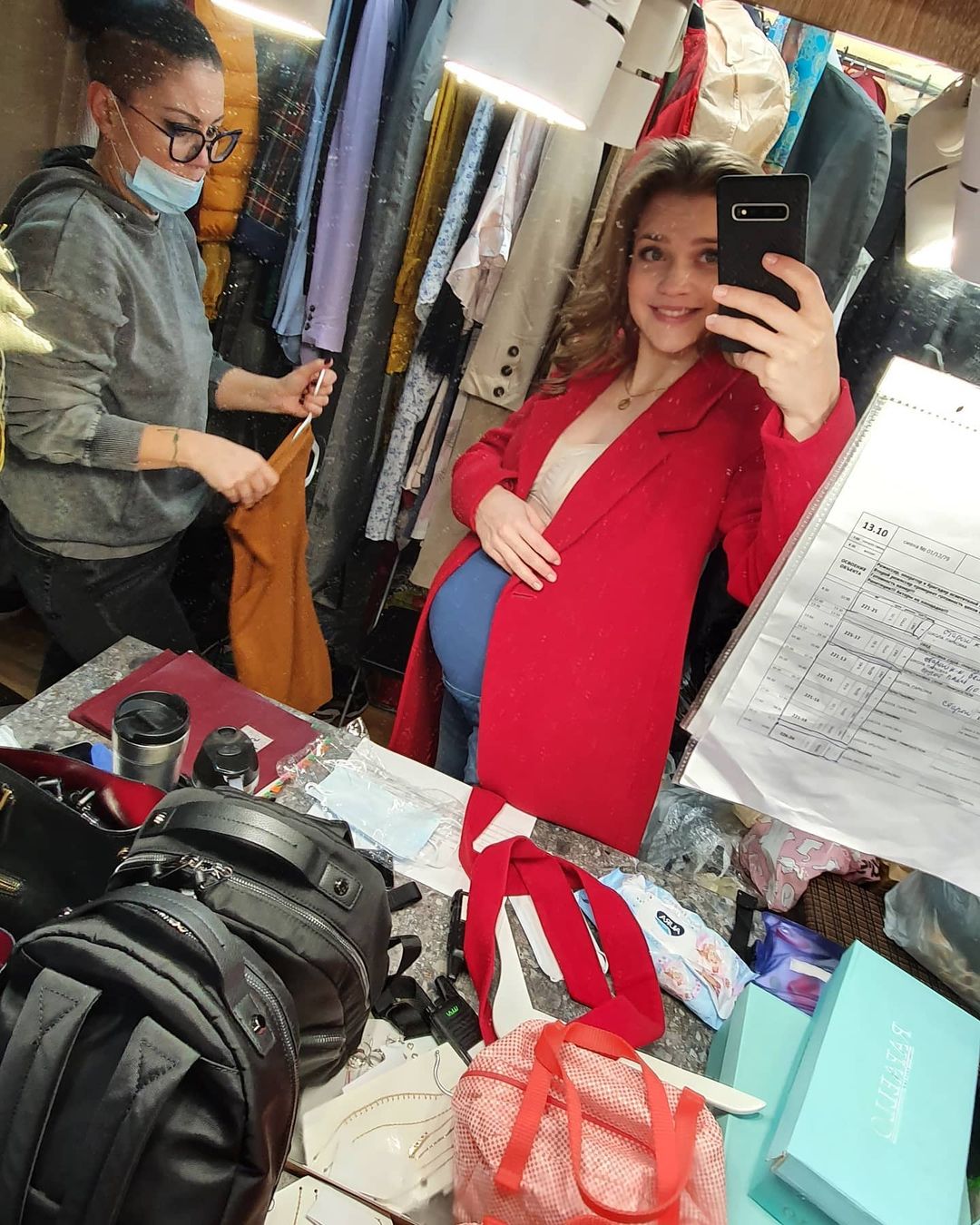 "Развод отменяется": звезда ситкома "СашаТаня" Алина Ланина рассказала, как узнала о беременности