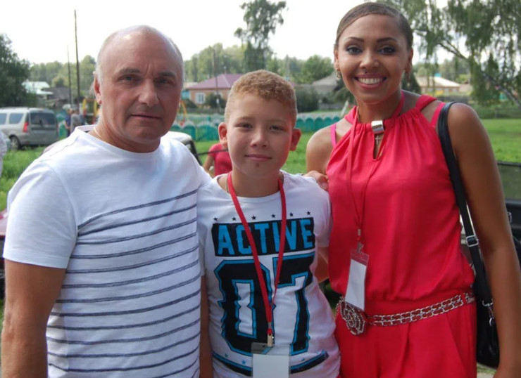 Как живет 17-летний сын Михаила Евдокимова и мулатки Инны Беловой