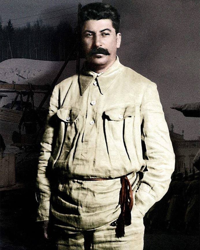 В Сети обсуждают слова Ивана Охлобыстина о Сталине

