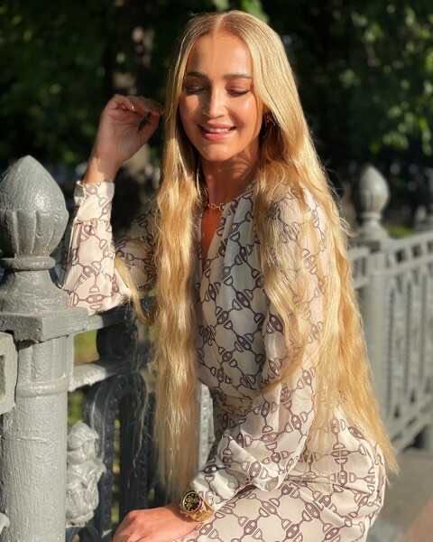 Ольга Бузова показала новый цвет волос
