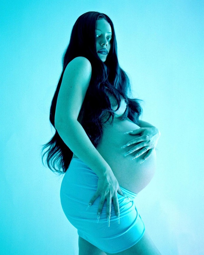 Беременность превратила Катю Кищук в человека-гору и увеличила грудь на несколько размеров