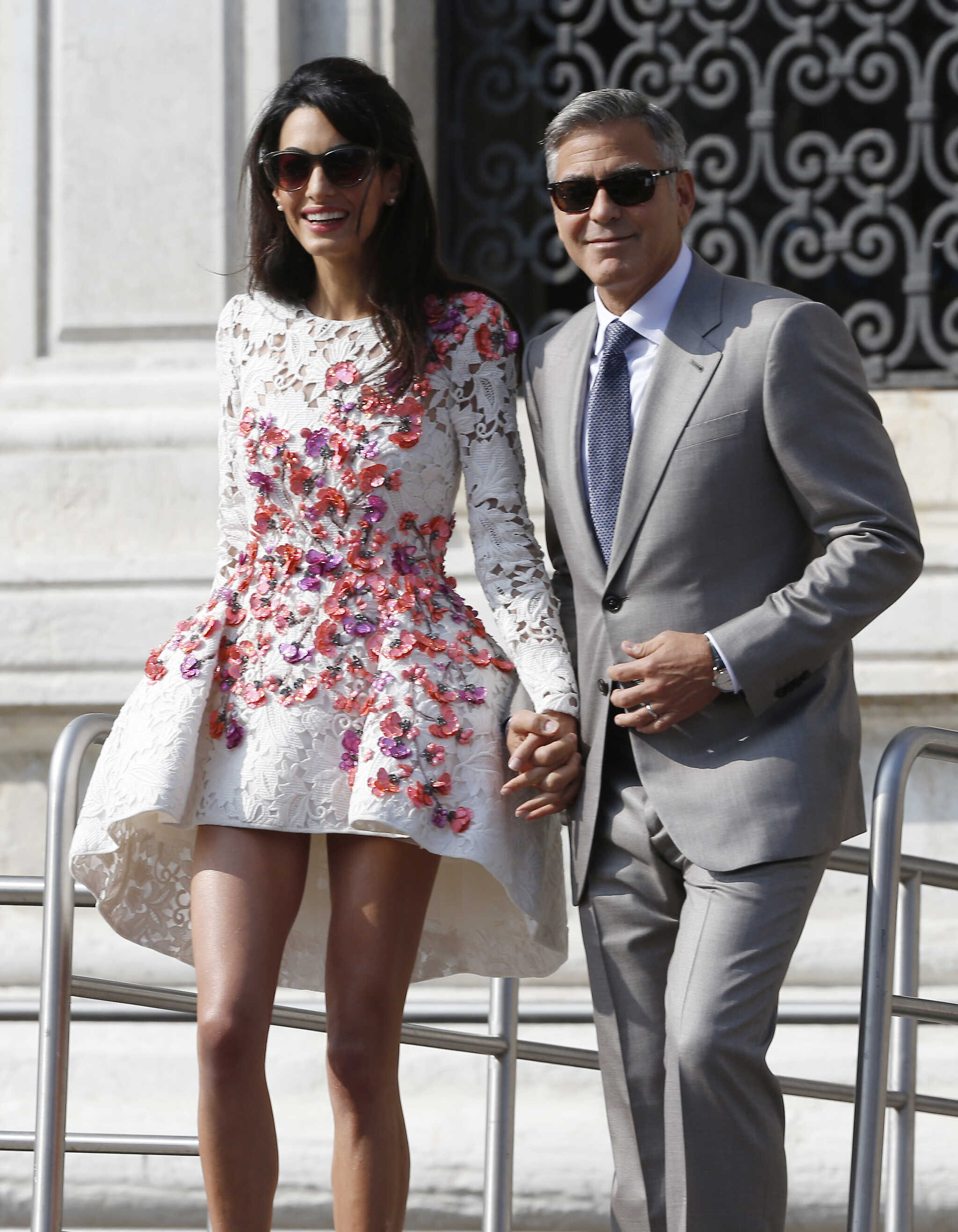 Супруга Джорджа Клуни снова беременна близнецами