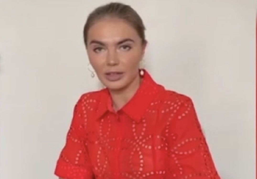 Ксения Собчак назвала стоимость платья впервые за долгое время появившейся  на ТВ Алины Кабаевой