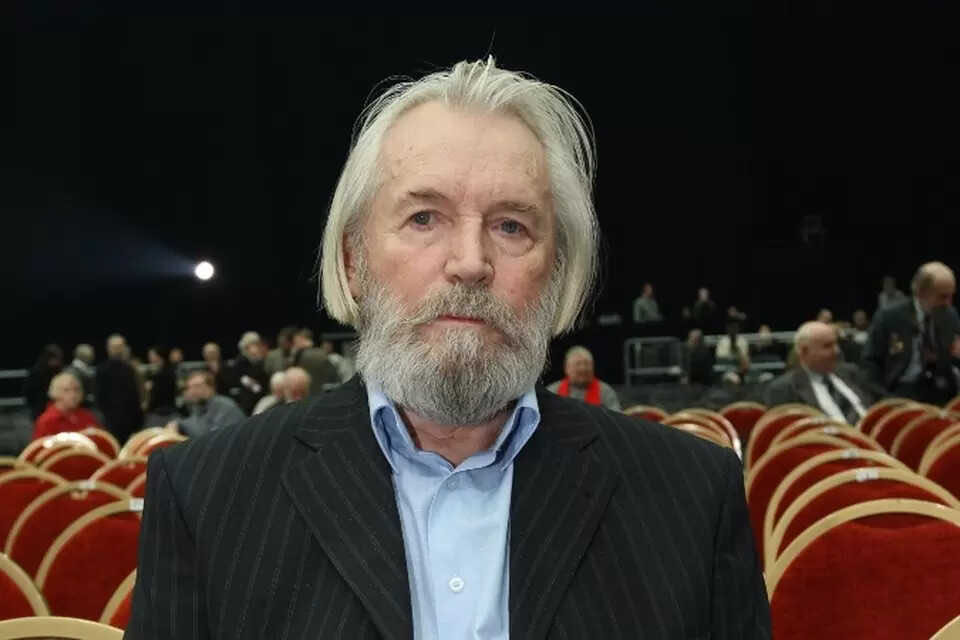 88-летний Станислав Любшин госпитализирован сразу после спектакля