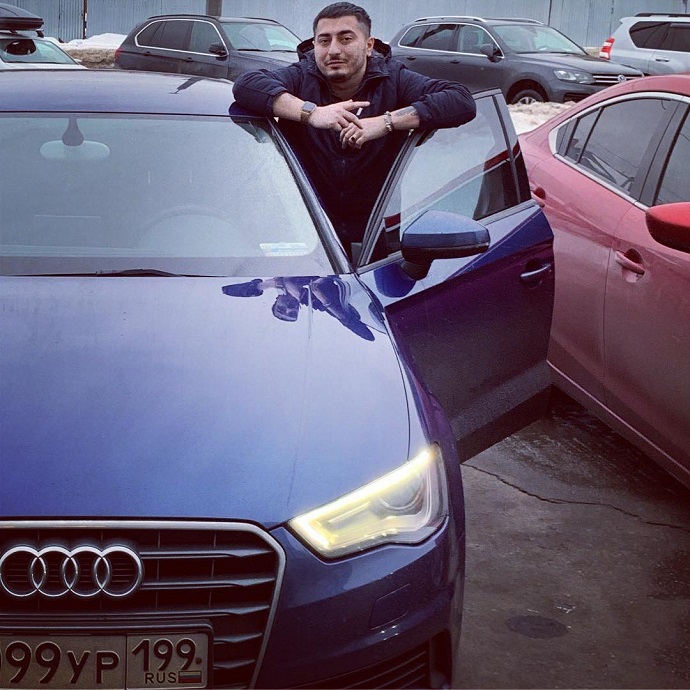 Сбежавший из Дубая арабский шейх стал блогером-миллионником в Москве