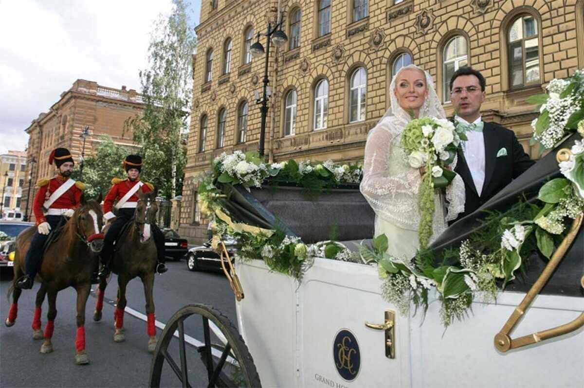 В сети появились фото недавней женитьбы бывшего мужа Анастасии Волочковой