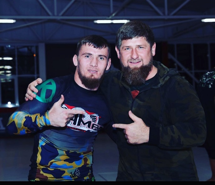 Чеченского бойца смешанных единоборств и любимчика Рамзана Кадырова Салмана Жамалдаева задержали за хранение наркотиков