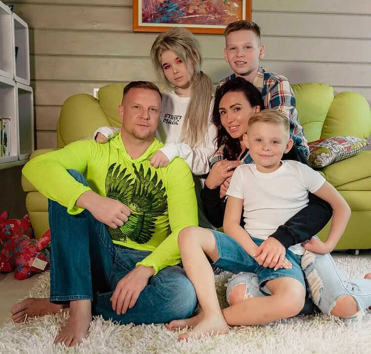«Один из самых грустных дней»: жена Вячеслава Малафеева впала в депрессию в преддверии Нового года