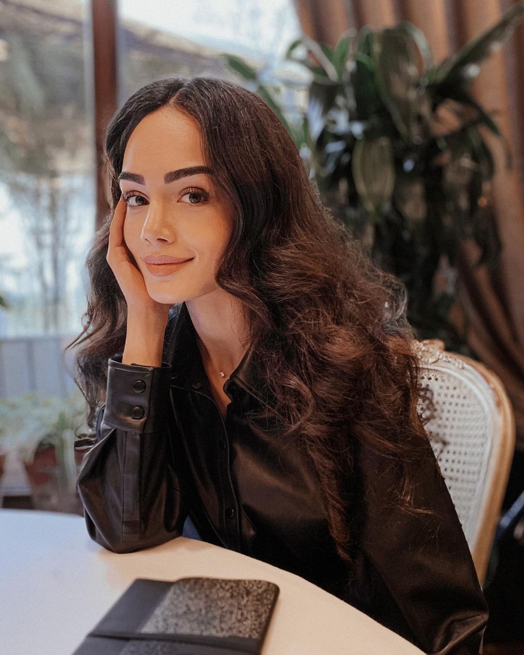Поэтесса Анна Егоян публично восхитилась Курбаном Омаровым 
