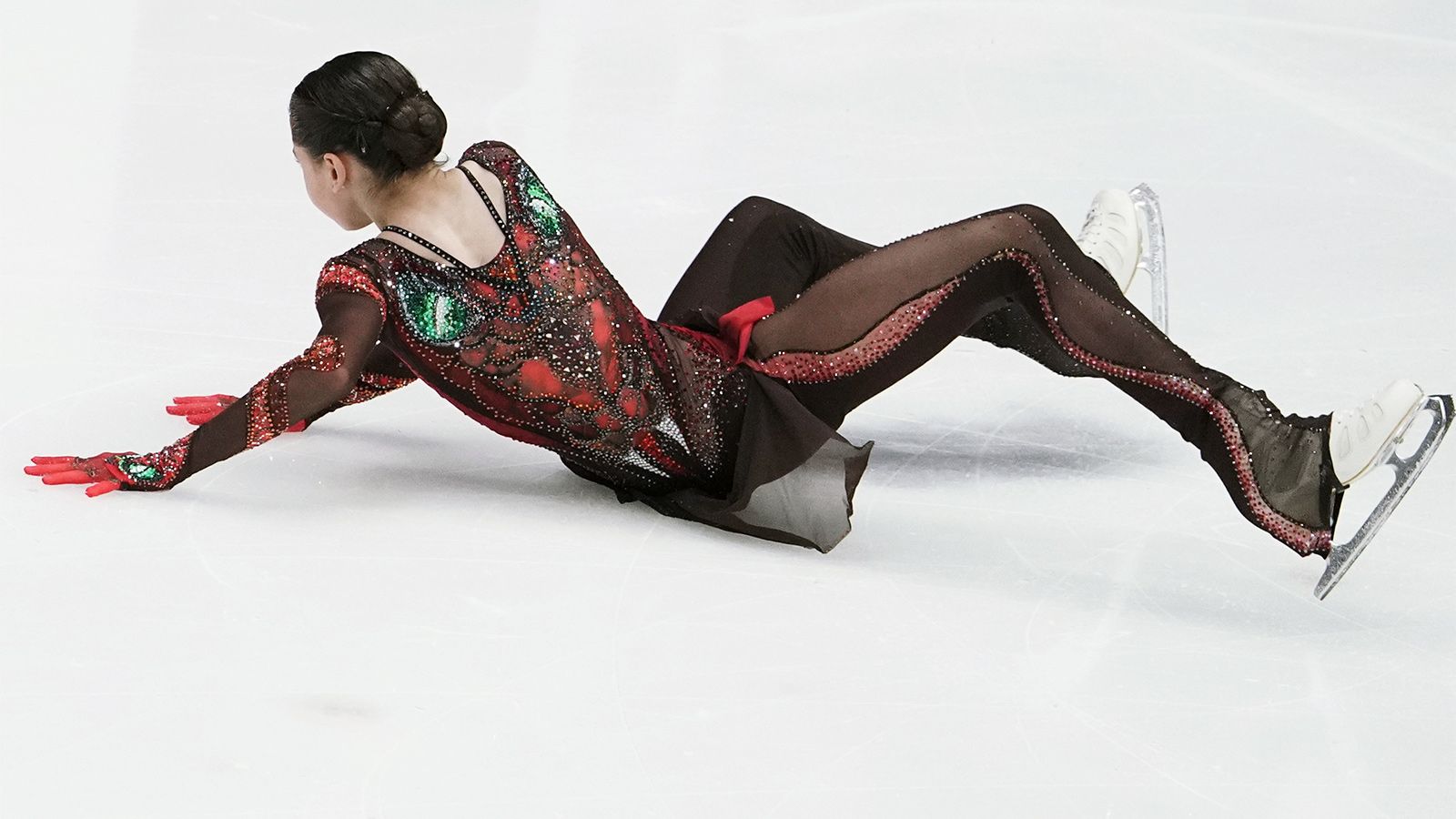 Наталья Штурм уверена, что Камила Валиева специально падала во время выступления на Олимпиаде