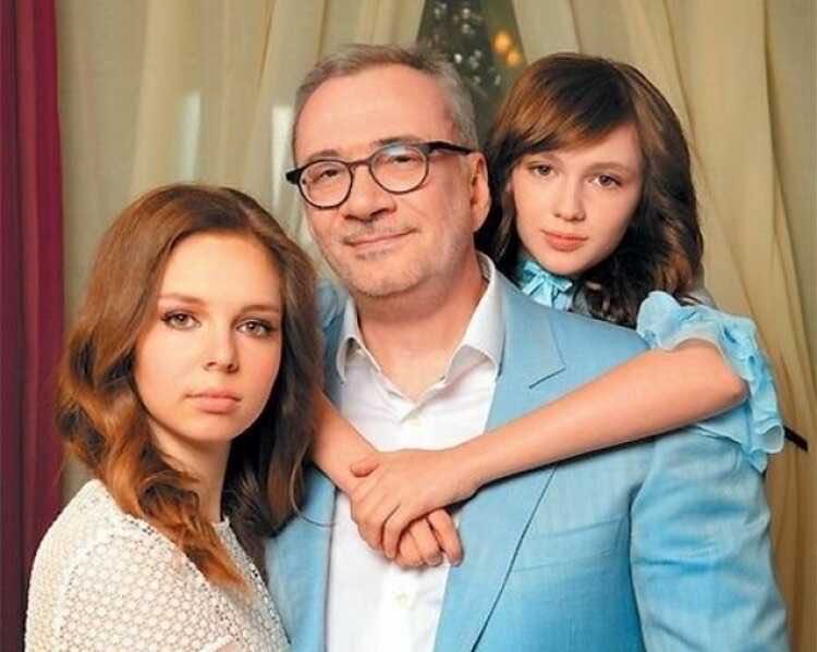 Дочь Константина Меладзе рассказала о проблемах со здоровьем его сына