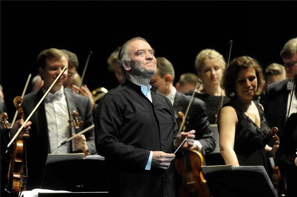 Главный дирижёр Мюнхенского симфонического оркестра Валерий Гергиев потерял должность из-за того, что отказался критиковать спецоперацию на Донбассе