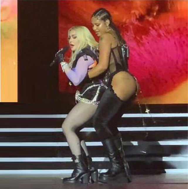 Мадонна и Токиша устроили эротическую вакханалию во время гейского фестиваля