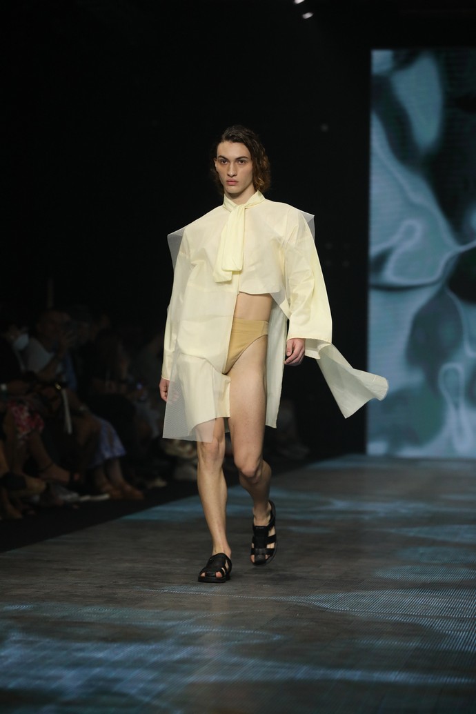 Портной из Палермо Маттиа Пьяцца  воплотил в жизнь свои трансгендерные фантазии: ТОП-10 шокирующих моделей от модного дома Casa Preti