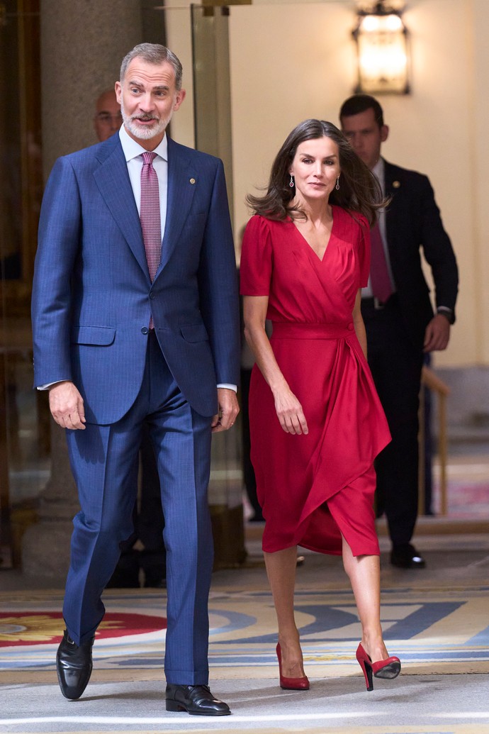 Королева Летиция надела поношенное платье и туфли на престижную церемонию в Королевском дворце
