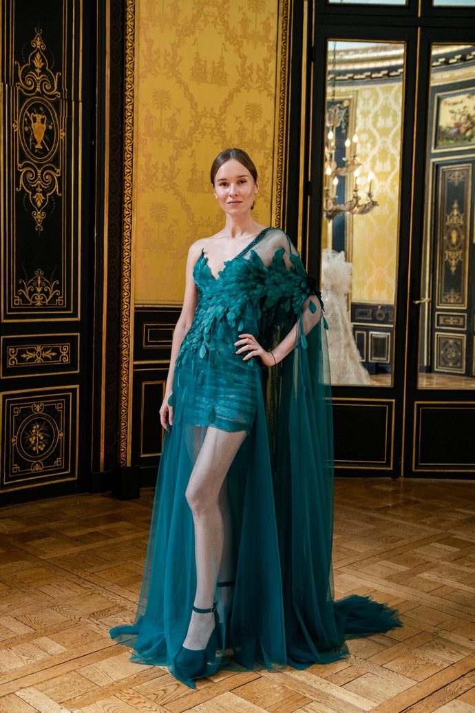 Georges Chakra предложил наряды, навеянные парижскими балконами: ТОП-10 оригинальных платьев