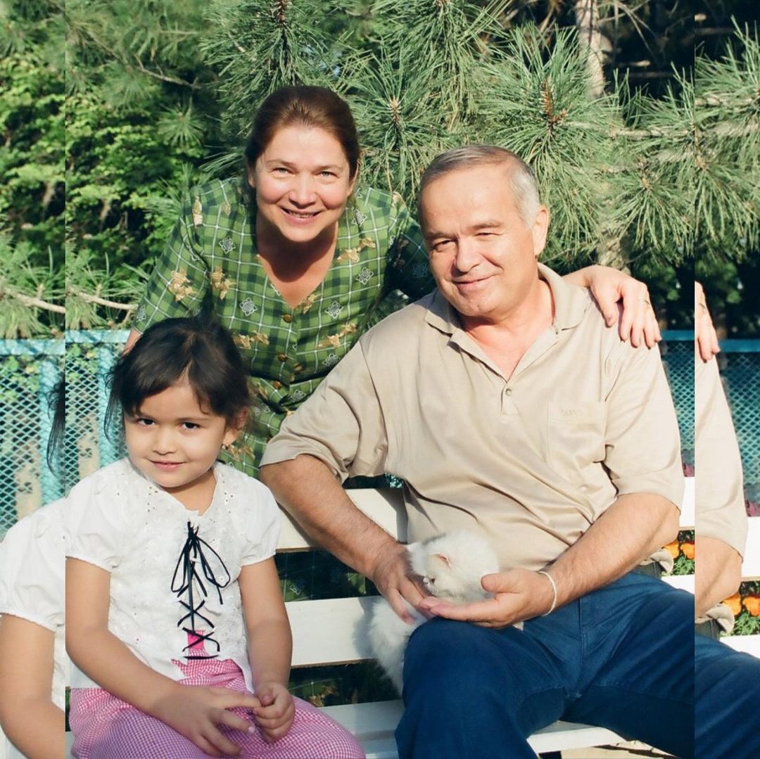 Внучка экс-президента Узбекистана Мариам Тилляева поделилась воспоминаниями о дедушке и показала свои детские фото с ним